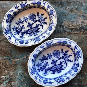 Vintage Meissen England Blue Onion Set of 2 Oval Vegetable Dishes
